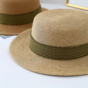 Chapeau canotier pour femme en paille avec ruban ondulé olive pour protection solaire