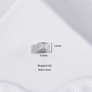 S925 Sterling Silber Zwischenperle mit klarem Zirkon und Maßen 4,5mm x 2,5mm