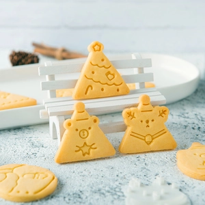 Cute Japanese Christmas cookie mold set featuring cartoon bear and Xmas tree shapes