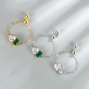 Adjustable S925 sterling silver chain rings with emerald heart and square zircon stones