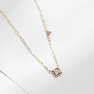 Minimalist S925 sterling silver square pendant necklace with gold plating and zircon