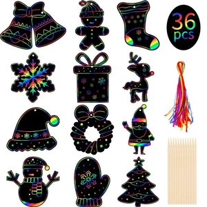 Set de 36 cartes à gratter de Noël arc-en-ciel avec 12 formes festives et stylets bois