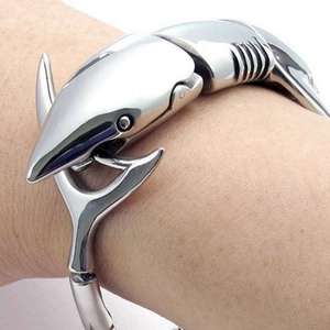 Men's punk style silver dolphin bracelet made of polished stainless steel for daily wear