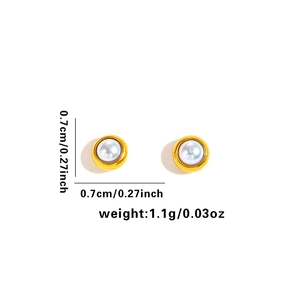 Detailed close-up of gold stud earrings with white pearl center and 0.7cm size scale