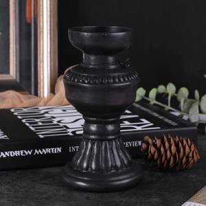 Modèle de lampe à huile rétro en résine noire avec finition vintage pour décor créatif