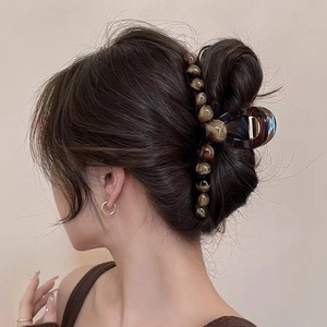 Large Hair Claw Clip Gradient Resin Amber Tortoiseshell Pattern Round Bead Elegant Shark Clip For Women Hair Styling