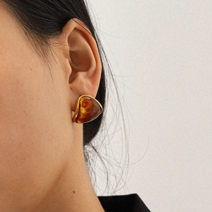 Maillard amber resin triangle stud earrings in 18k gold plated stainless steel