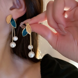 Retro leaf tassel drop earrings with enamel finish and pearls for women fashion