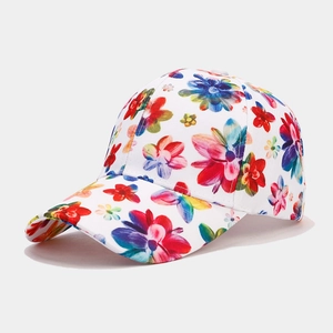 Cappellino da baseball donna con stampa floreale, visiera curva e motivi colorati estivi