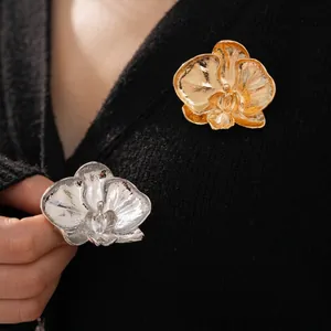 Elegant Orchid Flower Brooch For Women Vintage Realistic Petal Textured Alloy Pin Exquisite Dress Accessory Jewelry