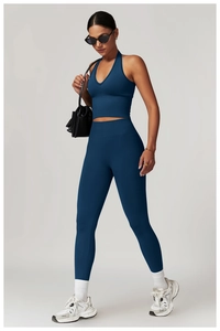 Ensemble de sport sans couture bleu marine avec haut dos nageur et legging taille haute