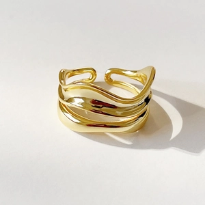 Minimalist multi-layer gold wavy open ring with high-polished irregular flowing design
