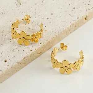 Orecchini A Cerchio Con Fiori Di Margherita Placcato Oro 18K Acciaio Inossidabile Retro A Forma Di C Per Donne Gioielli