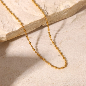 Collana da donna minimalista in acciaio inossidabile placcato oro 18K a sfere ovali