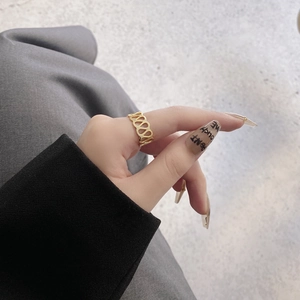 Minimalist 925 sterling silver hollow mesh wide band open ring in golden finish on model