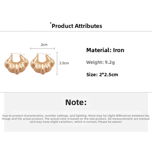 Polished gold croissant earrings with shell texture details and 2x2.5cm dimensions