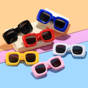 Lunettes De Soleil Carrées Pour Enfants Monture Épaisse En Plastique Protection UV Style Hip-Hop Couleurs Vives Garçons Filles