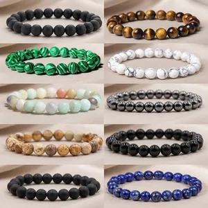 Kollektion von Naturstein-Armbändern mit Sonnenstein und Tigerauge für Damen und Herren