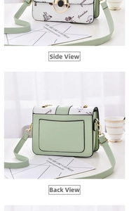 Vista dettagliata della borsa a tracolla verde menta con stampa cartoon e tasca