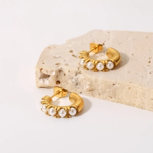Fashionable 18K gold plated stainless steel C-shape earrings featuring five white pearls