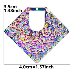 Rainbow plated stainless steel diamond pendant detail with size measurements 3.5x4.0cm