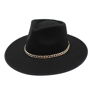 Chapeau de jazz en laine noire à large bord avec chaîne dorée élégante pour homme et femme