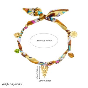 Detailed size chart showing dimensions and weight for the heart pendant scarf necklace