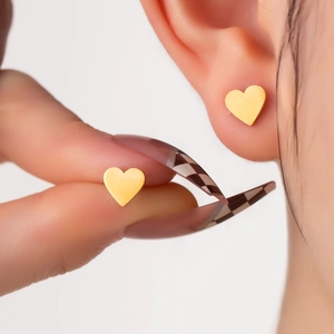 Minimalist 18K gold plated stainless steel heart stud earrings for a modern look