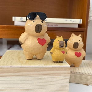 Figurine Capybara En Bois Sculpture À La Main Ornement Animal Mignon Avec Coeur Rouge Lunettes Décor De Bureau Cadeau