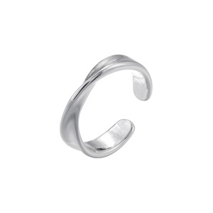 Detailed view of silver minimalist ring featuring a fluid irregular twisted wave design