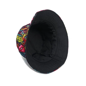 Graffiti bucket hat with pop art lip print and foldable brim for sun protection