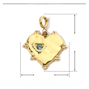 Detail showing dimensions 22mm x 18mm for heart-shaped gold steel pendant with blue crystal