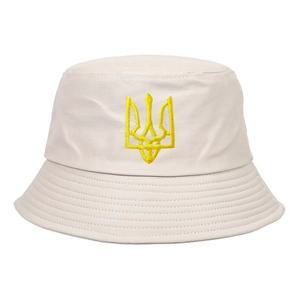Bob en coton blanc cassé avec broderie jaune du blason de l'Ukraine sur le devant