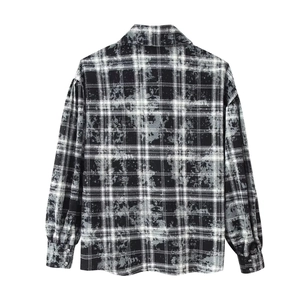 Chemise à manches longues à carreaux vintage pour femmes avec imprimé de texture rétro