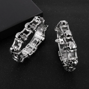 Retro stainless steel skull motorcycle chain bracelet for men with gothic punk details