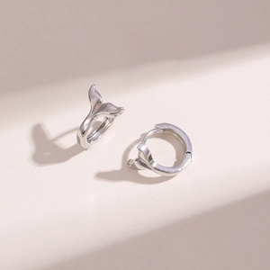 Minimalist Silver Color Copper Whale Tail Earrings For Women Summer Ocean Dolphin Tail Ear Buckles Fashion Jewelry Accessories
