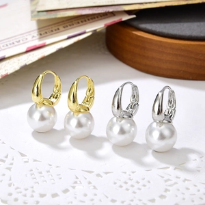 Elegant Hoop Earrings With Large Round Plastic Artificial Pearl 18K Gold Silver Plated Copper Simple Geometric Jewelry For Women
