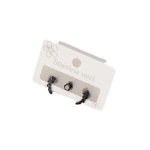 Ensemble de boucles d'oreilles en acier noir avec feuille d'érable et clous ronds