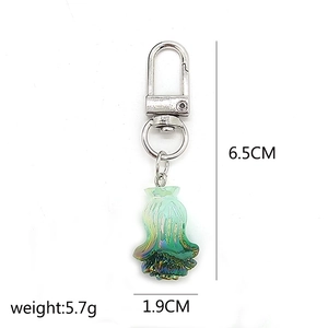 Detailed size and weight view of mini strawberry pendant keychain with dimensions
