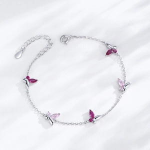 Elegante bracciale a farfalla in argento S925 con pietre marquise rosa e rosse brillanti