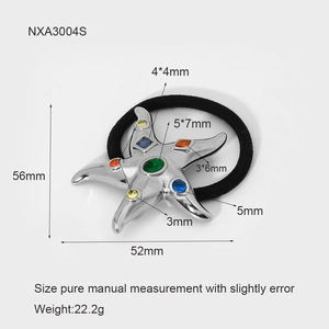 Dettaglio elastico per capelli stella marina argento con gemme, 56x52mm e peso di 22,2g