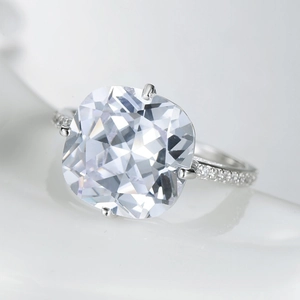 Luxury S925 sterling silver ring with 5ct cushion cut zircon and paved band stones