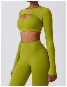 Vue latérale détaillée de l'ensemble de yoga 3 pièces vert citron avec soutien-gorge et legging