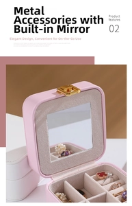 Detail der rosa PU-Leder Schmuckschatulle mit goldenem Verschluss und Innenspiegel