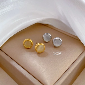 Minimalist 1cm round cat eye stud earrings in gold and silver titanium steel