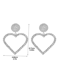 Detailed size specifications for silver heart drop earrings with white rhinestones