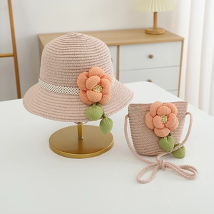 Süßes rosa Strohhut- und Umhängetaschen-Set für Mädchen mit 3D-Blumendekor