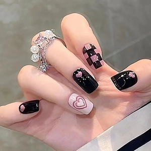 Sweet Cool Style Pink Black Heart Plaid Splicing Short Press On Nails With Glue For Women Girl Manicure Nail Decor