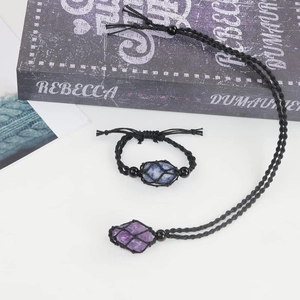 Parure collier et bracelet tissés main avec pendentifs en améthyste et sodalite naturelles