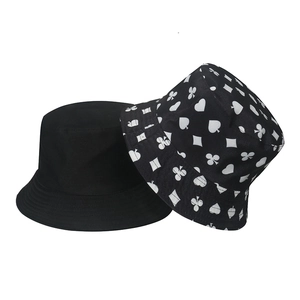 Retro hip-hop bucket hat with playing cards pattern and solid black street style sun cap